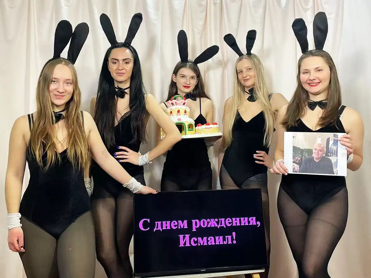 Черные крошки